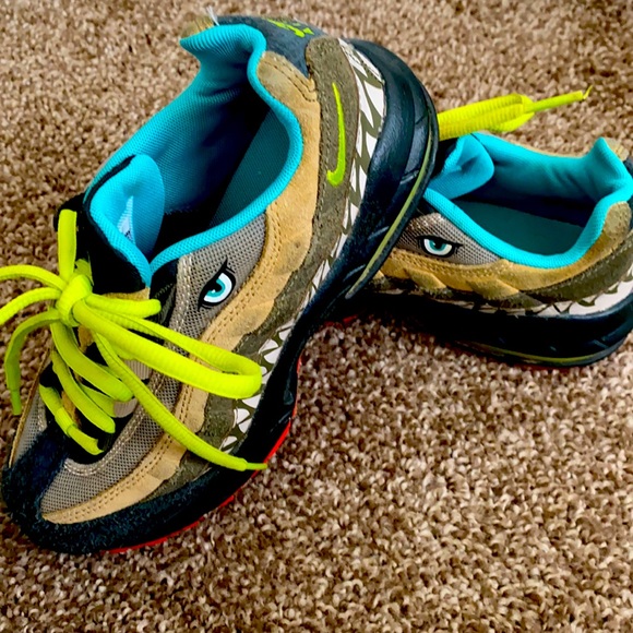 Nike Airmax size 2 - Picture 1 of 1